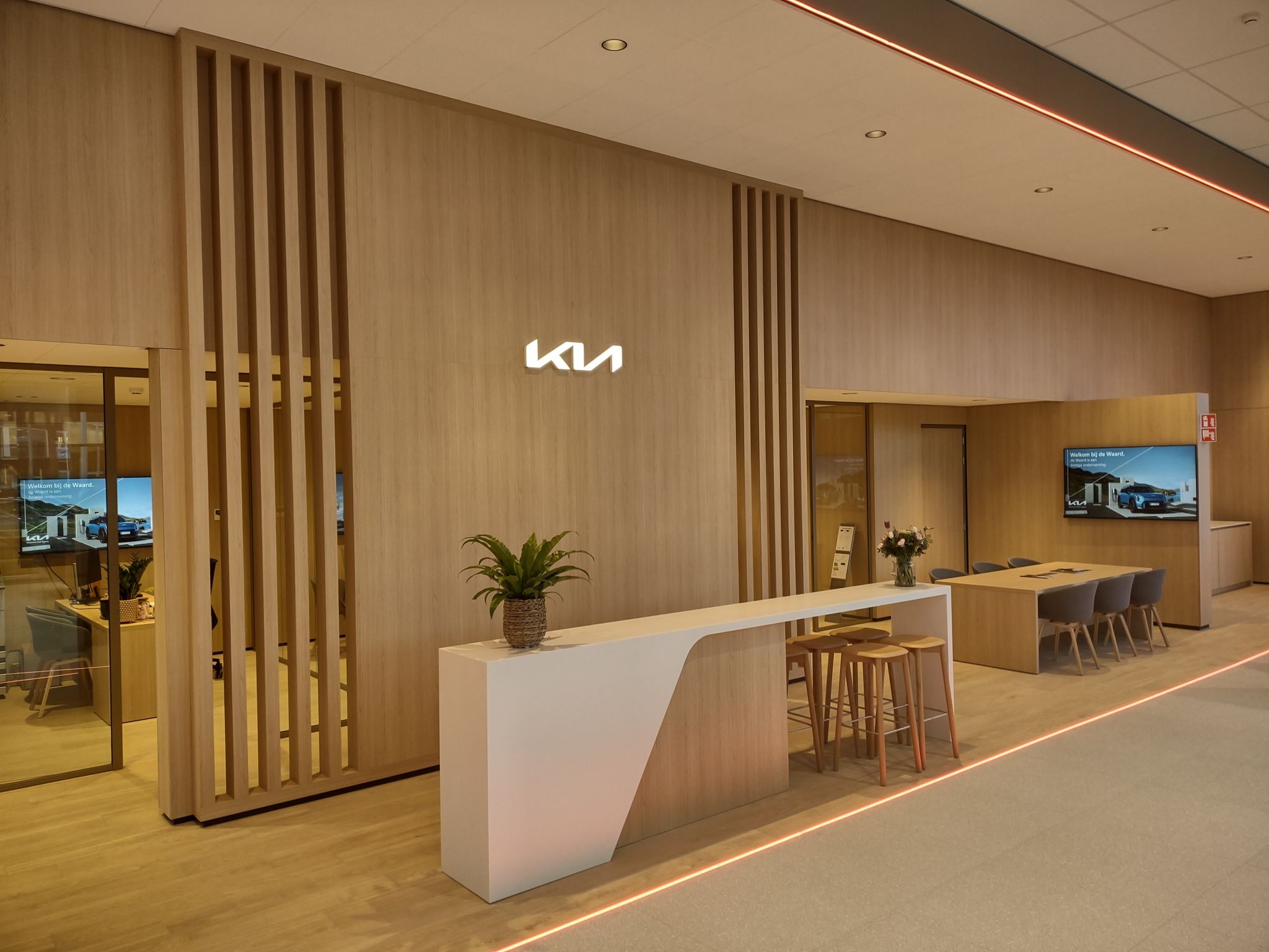 showroom-auto-de-waard-3