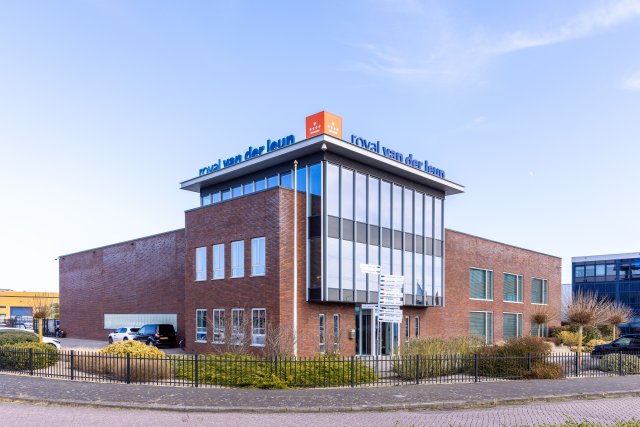 Van Der Leun - Media-Creators (LQ)-134